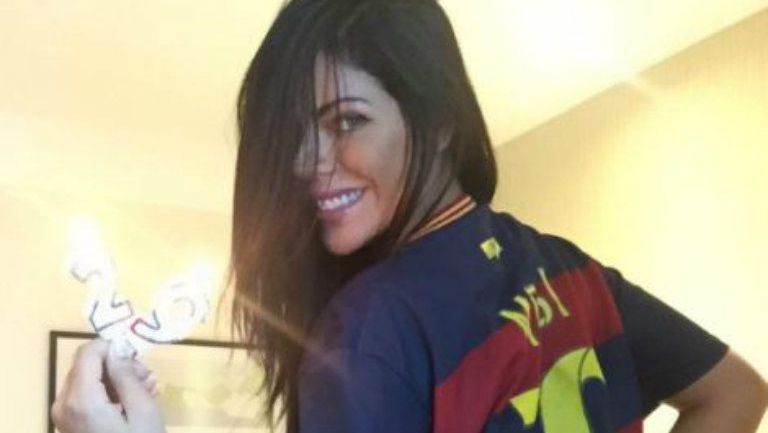 'Miss Bum Bum' posa con la camiseta de Messi