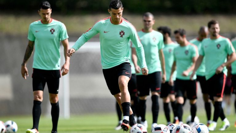 Cristiano Ronaldo y Portugal entrenan para enfrentar a Polonia