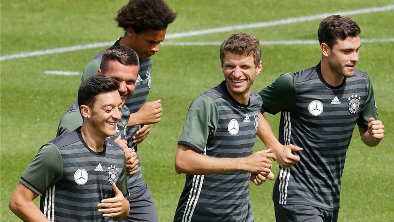 Jugadores de Alemania durante un entrenamiento en la Eurocopa 2016