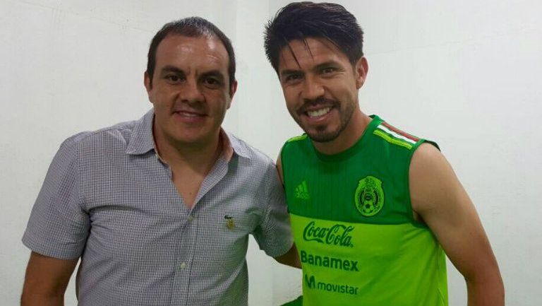 Cuauhtémoc Blanco posa junto con Oribe Peralta