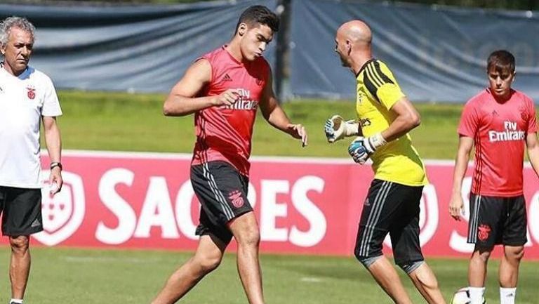 Raúl Jiménez, durante la pretemporada del Benfica