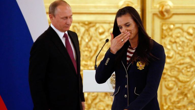 Putin recibió a los atletas rusos en el Kremlin