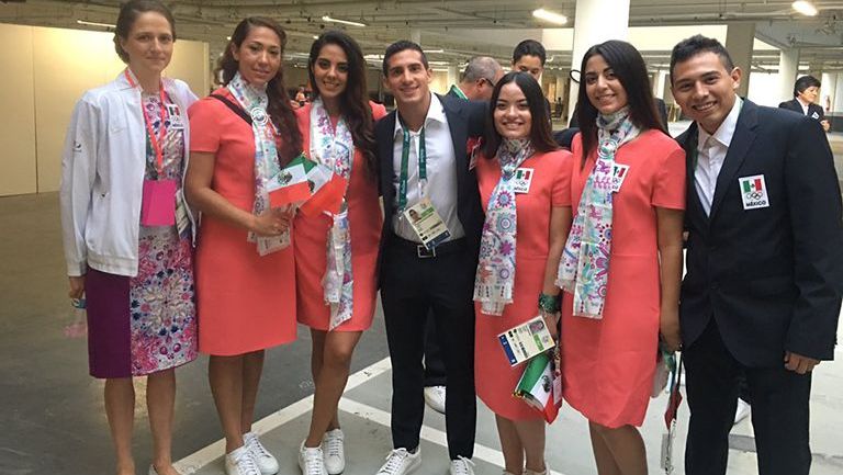 Parte de la delegación mexicana, antes de la inauguración de Rio 2016