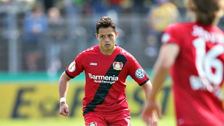 'Chicharito' anota su primer gol en la Copa de Alemania