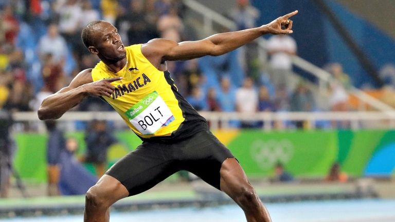 Usain Bolt festeja su medalla Usain Bolt festeja el Oro en la Final de los 200m Río 2016oro en la Final de los 200m Río 2016