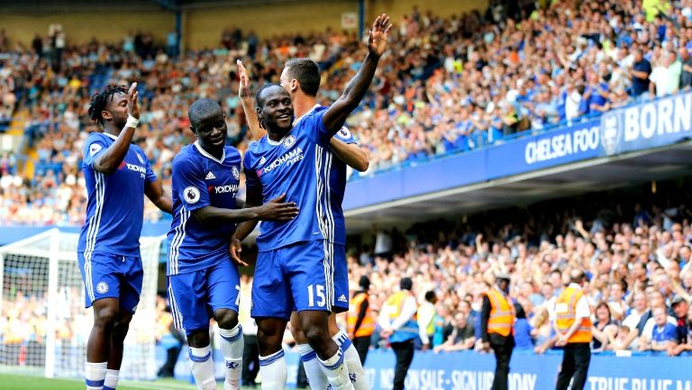 Jugadores del Chelsea festejan un gol frente al Burnley