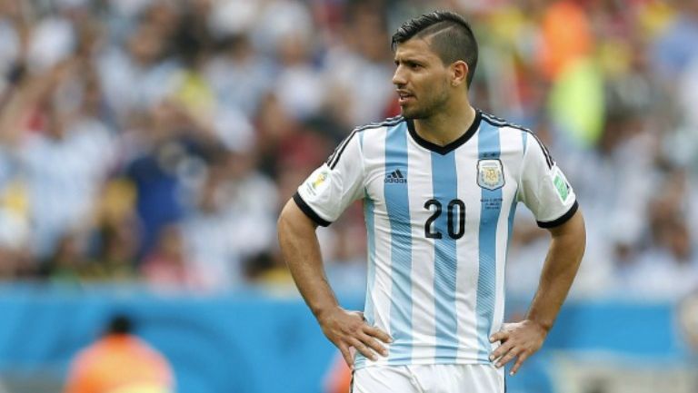 Sergio Agüero en un partido con la Albiceleste