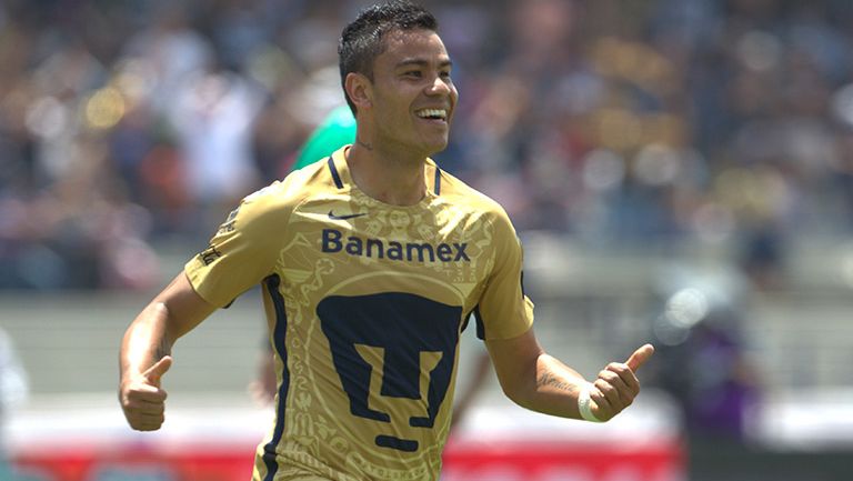 Pablo Barrera festeja su gol contra Monterrey 