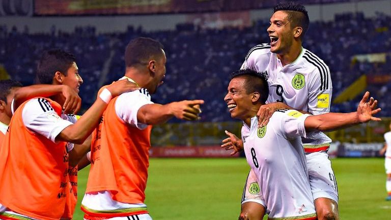 Ángel Sepúlveda festeja gol contra El Salvador