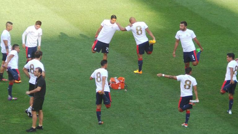 Durante el calentamiento previo al juego contra Tigres, el Rebaño utilizó una camiseta con el número '8'