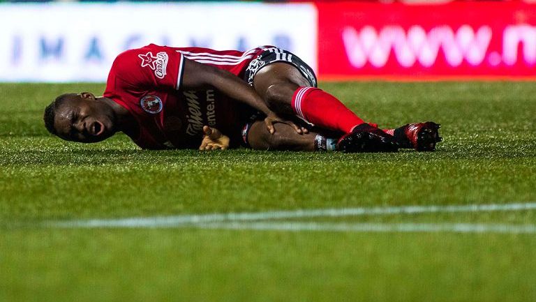 Avilés Hurtado se lamenta en juego de Xolos