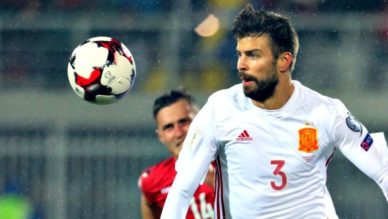 Gerard Piqué durante el partido contra Albania