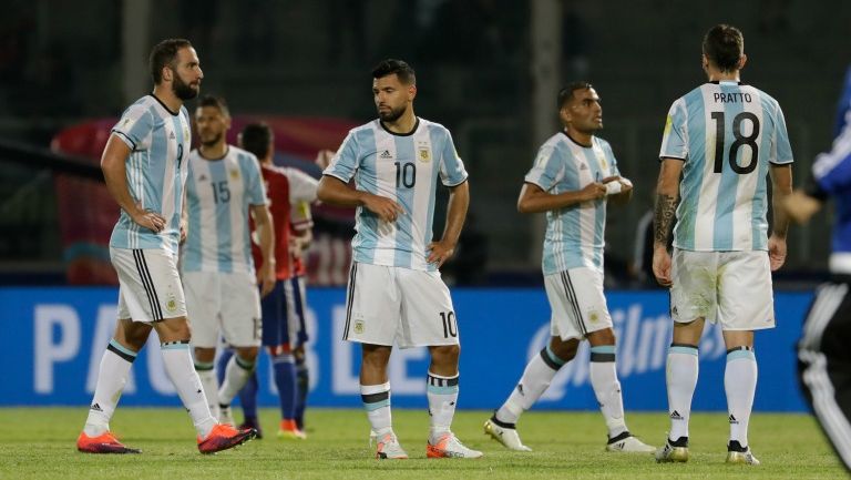 Jugadores de Argentina después de caer con Paraguay