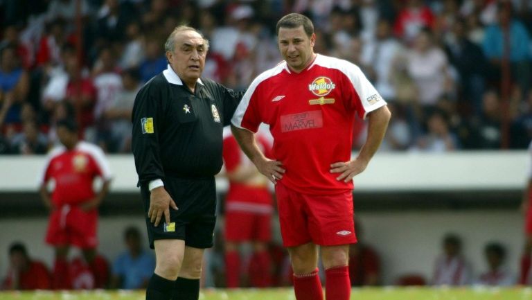 Bonifacio Nuñez durante un partido de homenaje a Antonio Mohamed