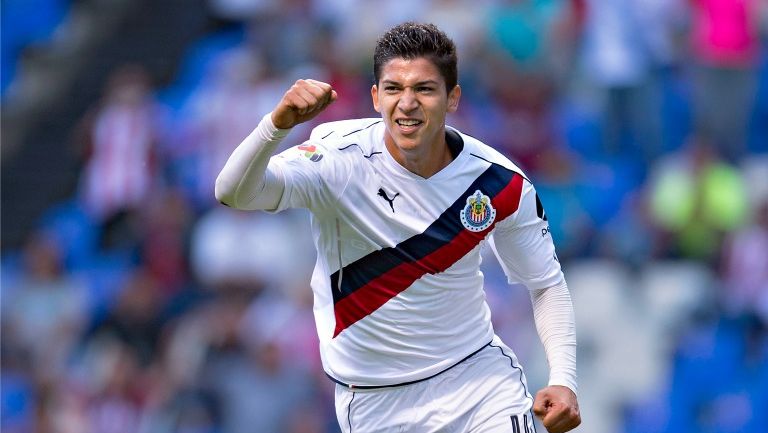 Ángel Zaldívar celebra su gol freente a Puebla