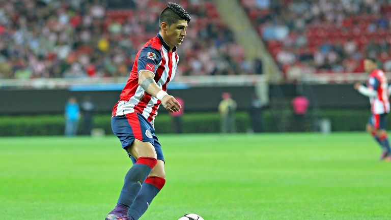 Pulido durante un partido con las Chivas