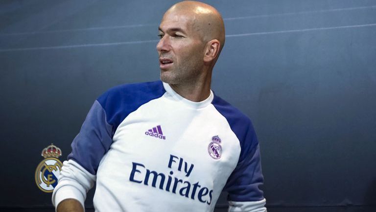 Zinedine Zidane arriba a la rueda de prensa