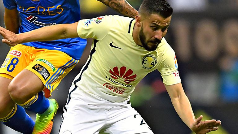 José Guerrero en un partido del América