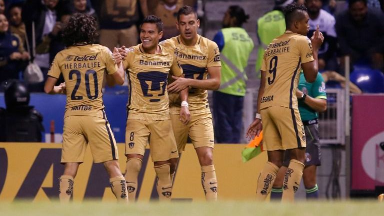 Los Pumas celebran uno de los goles frente a Puebla