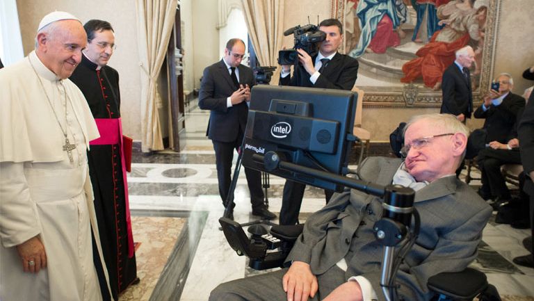 Hawking, en reunión con el Papa Francisco