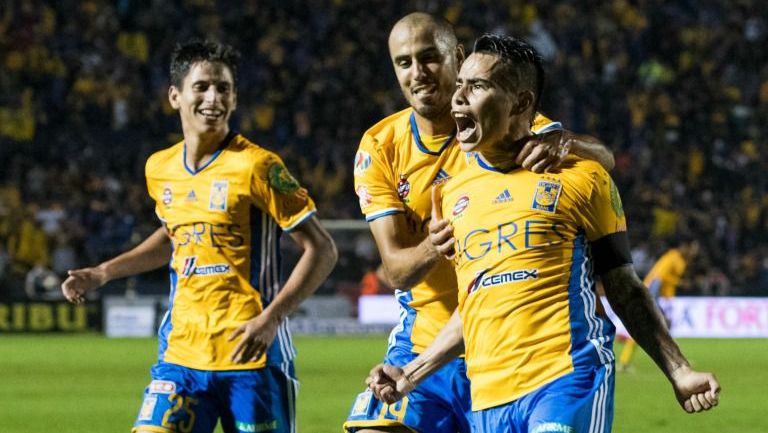 Lucas Zelarayán festeja su gol contra León en las Semis del A2016
