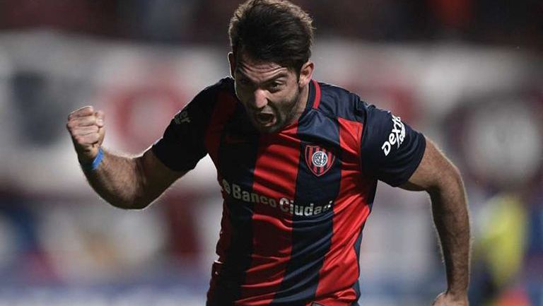 Martín Cauteruccio celebra un gol con San Lorenzo