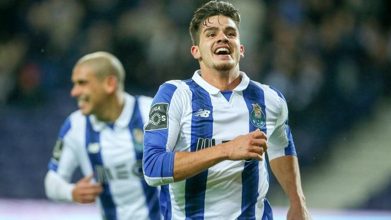 André Silva celebra una anotación con el Porto