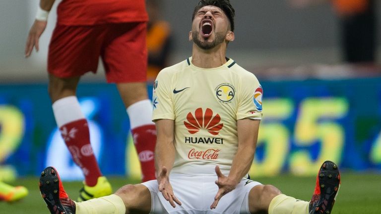 Oribe se enfurece tras una jugada contra el Toluca