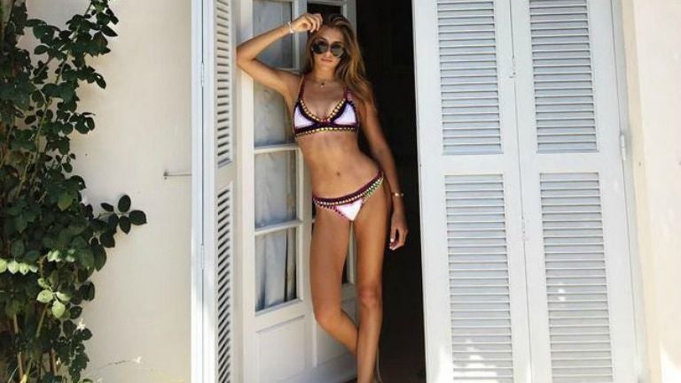 Sistine Stallone posa con un sensual bikini