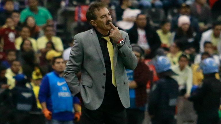 La Volpe observa el partido de Copa MX contra Santos Laguna