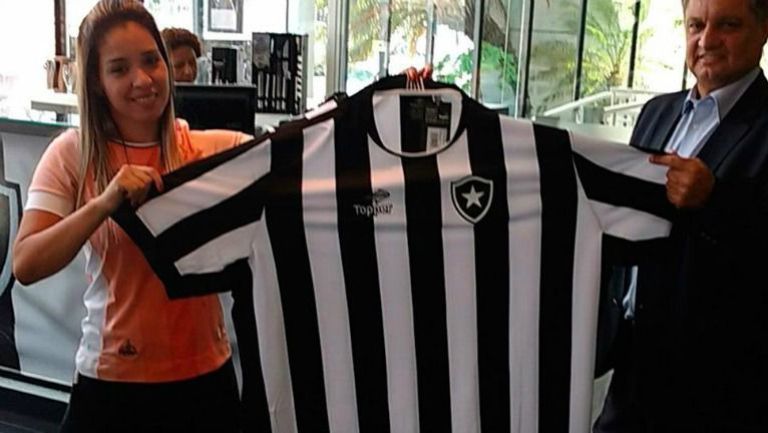 La playera de Botafogo en talla 8XL