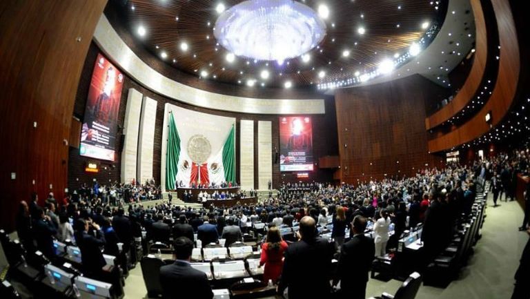 Legisladores, en una sesión dentro de la Cámara de Diputados 