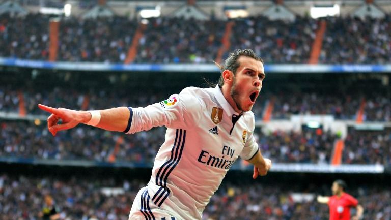 Gareth Bale festeja tras anotar en el partido contra el Espanyol