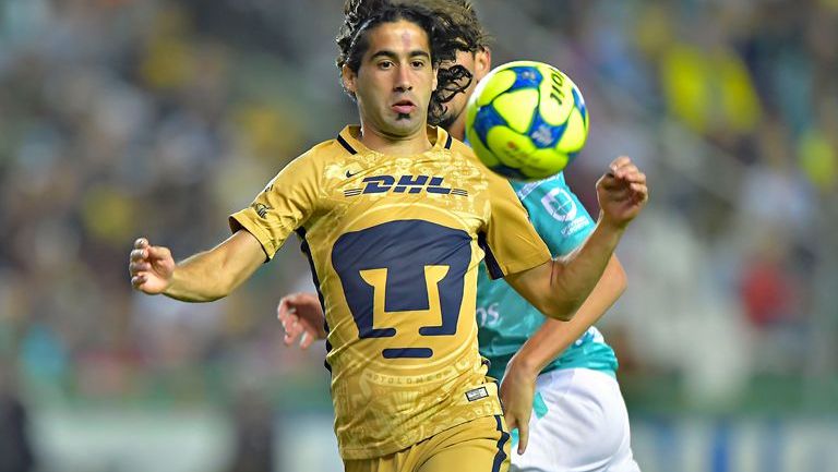 Matías Britos cubre perfecto un balón en el Clausura 2017