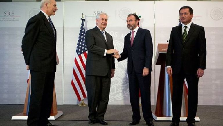 John Kelly (izq.) y Rex Tillerson (cen), junto a Videgaray y Osorio Chong