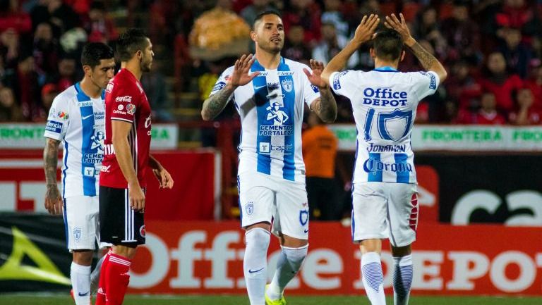 Jugadores de Tuzos celebran uno de los goles frente a Xolos