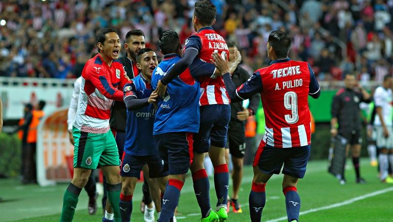 Jugadores del Rebaño festejan uno de los tantos contra FC Juárez