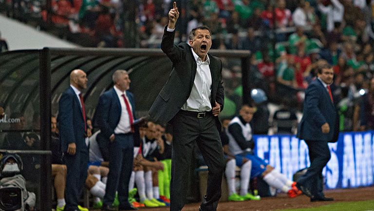 Juan Carlos Osorio durante el partido entre México y Costa Rica