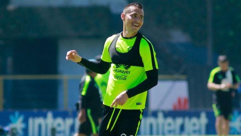 Paul Aguilar, durante un entrenamiento con las Águilas en Coapa