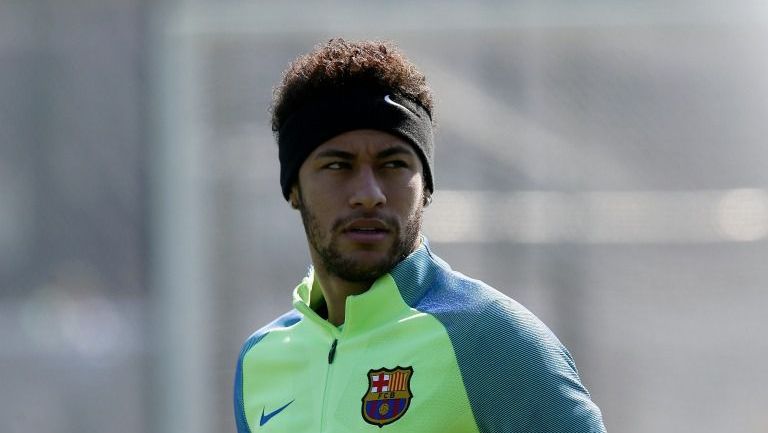 Neymar, durante un entrenamiento con el Barcelona 