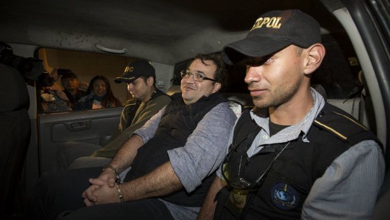 Javier Duarte luce feliz tras ser capturado en Guatemala 
