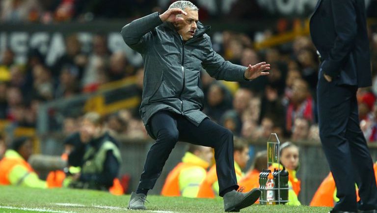 José Mourinho , durante el juego entre Man Utd y Aderlecht