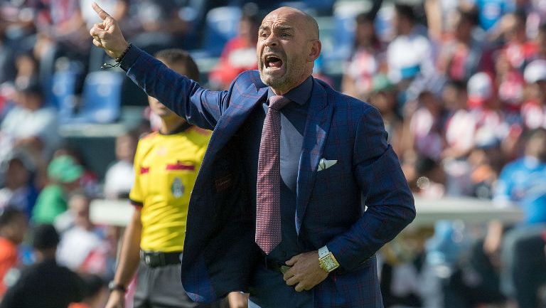 Paco Jémez durante el partido contra Chivas