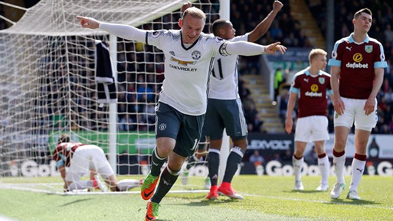 Rooney celebra su anotación contra el Burnley 