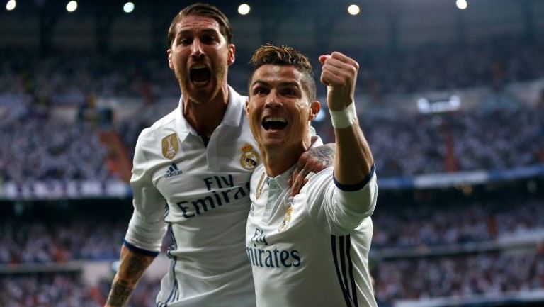 CR7 y Sergio Ramos celebran un gol con el Madrid