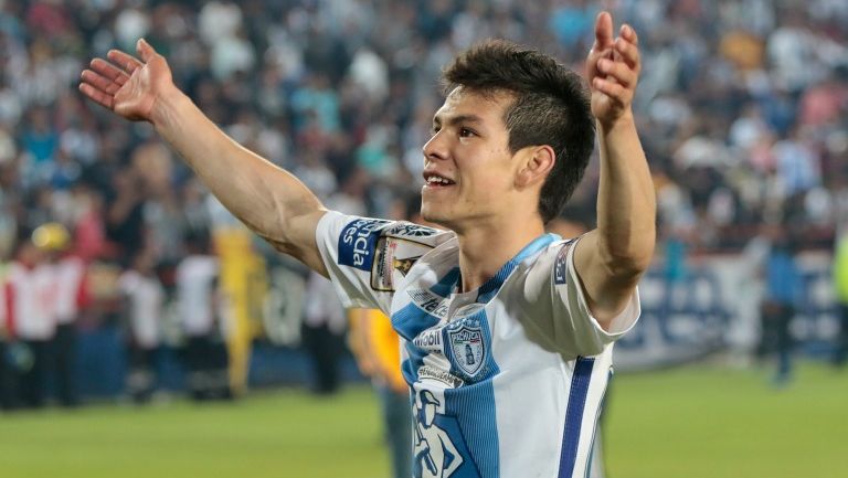 Hirving Lozano celebrando un gol con Pachuca