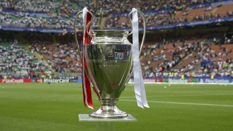 Trofeo de la Champions League previo a la Final de 2015-16