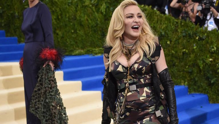 Madonna asiste a la gala del Met