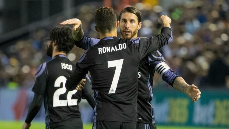 Ramos y CR7 se abrazan tras lograr el título con el Real Madrid