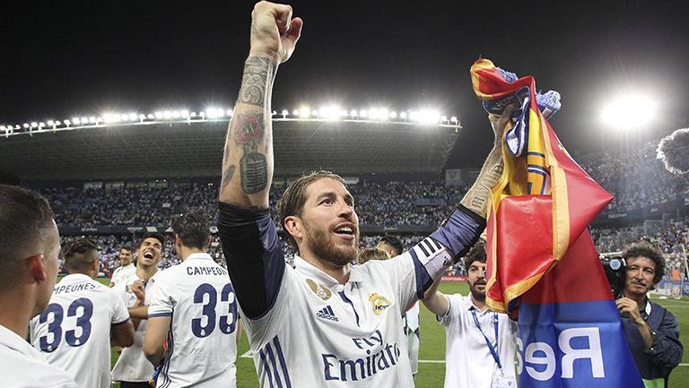 Sergio Ramos celebra el campeonato de la Liga tras vencer al Málaga